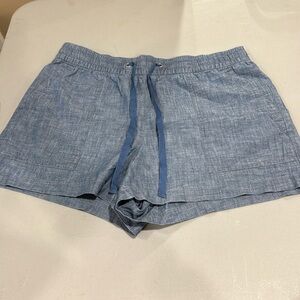 Gap size medium shorts
